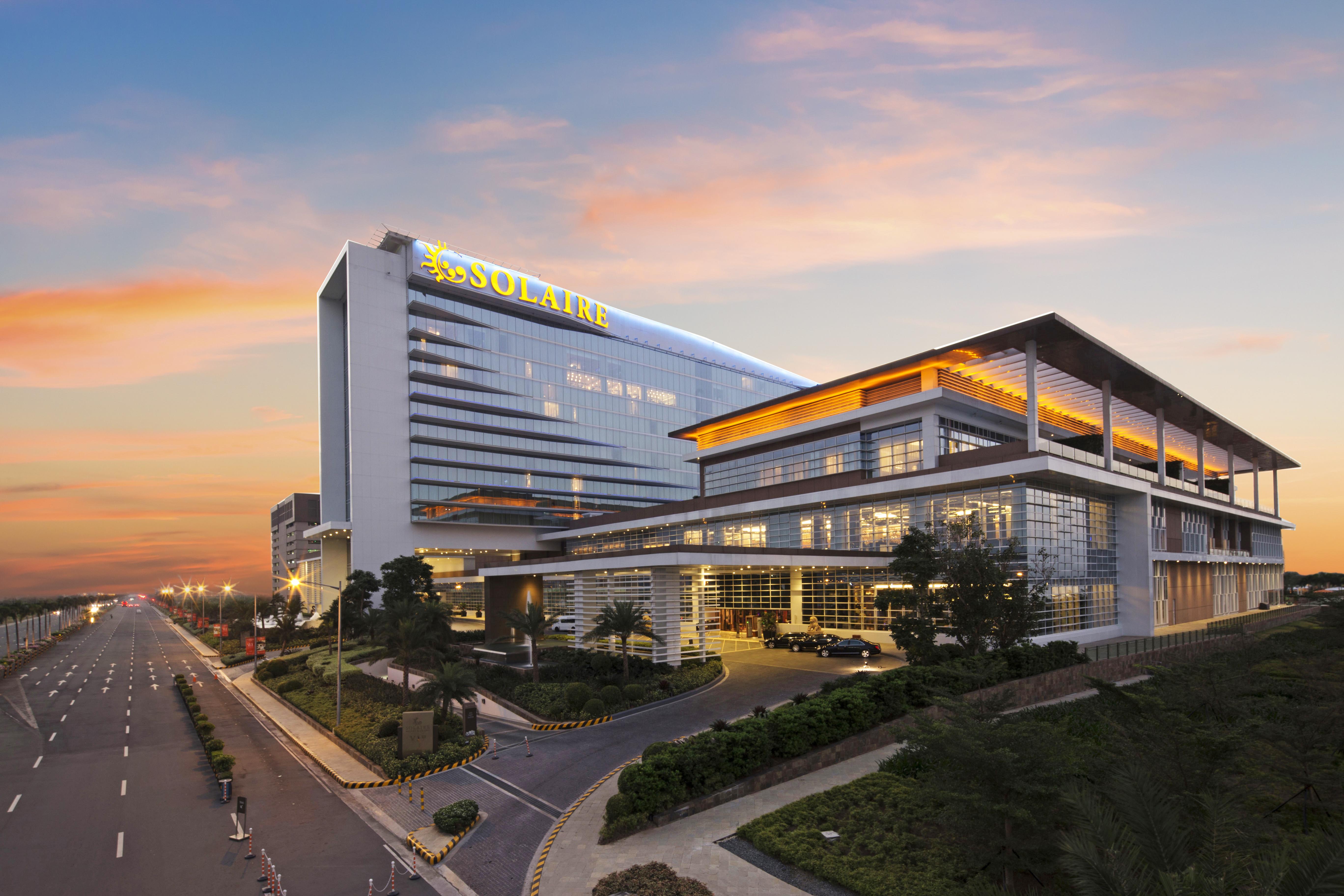 Solaire Resort y Casino Paranaque City Exterior foto